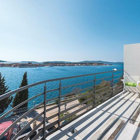 Cozy Apartment In Brodarica With Wifi Bagian luar foto